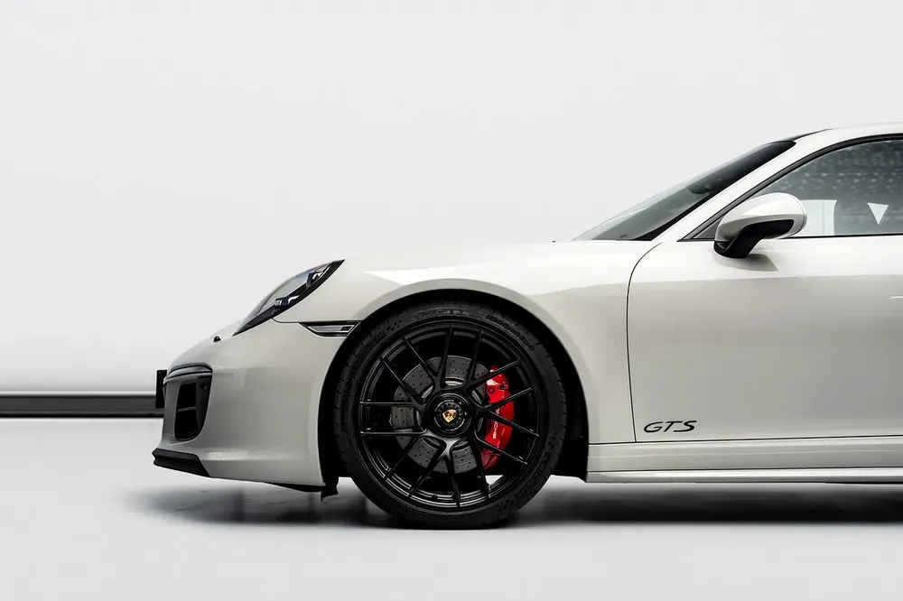 SUMMER STARTS NOW | EXCLUSIVE DEAL BY BLACKLINE September 2027 Porsche Warranty, Low KMs, GCC - Image 7