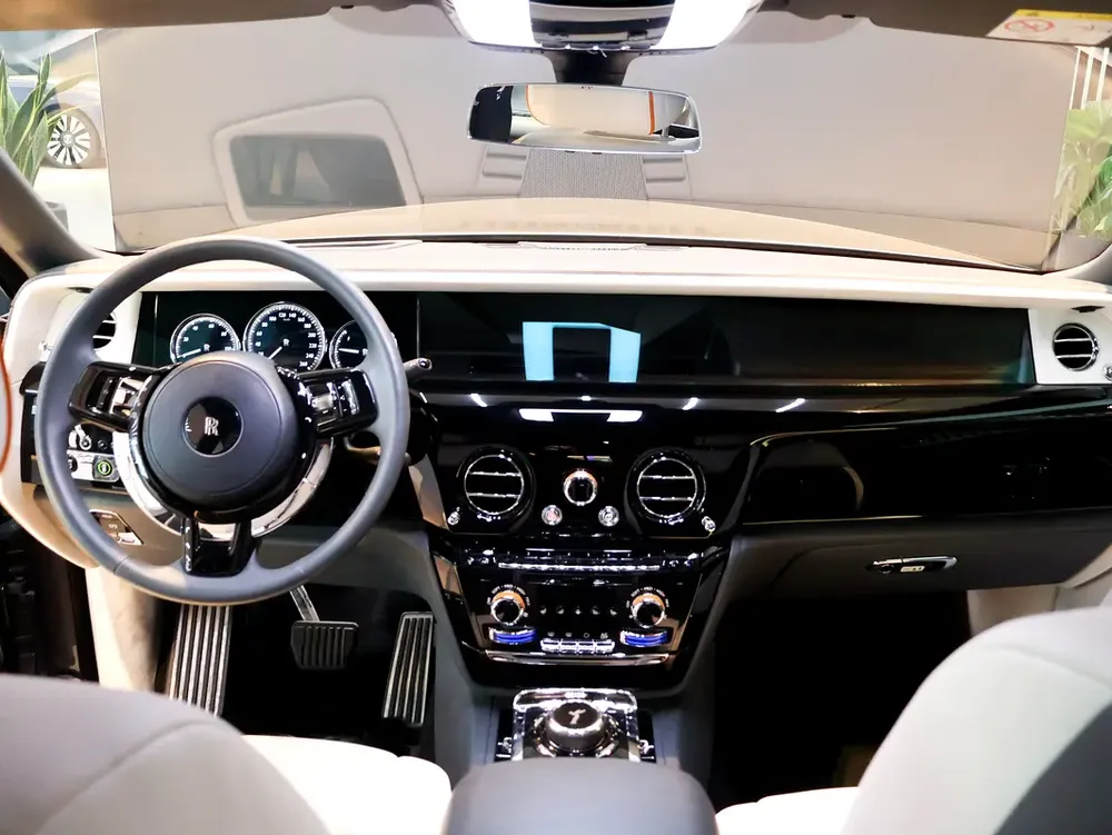 Rolls-Royce Phantom Model Year 2022 | Automatic | Petrol | 14,308 km - Image 6