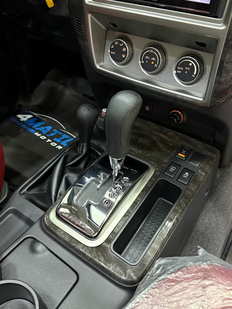 Nissan Patrol Super Safari - Image 14