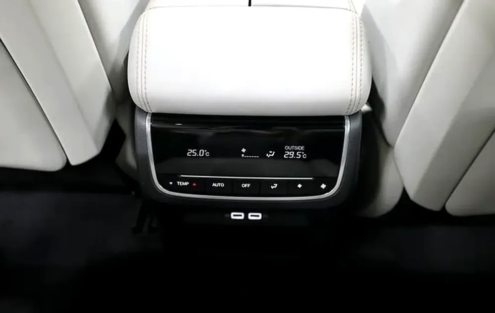 GAC GS8 2024 with 0% D:P EMI Starts 1600 Including Insurance Registration Free - Image 15