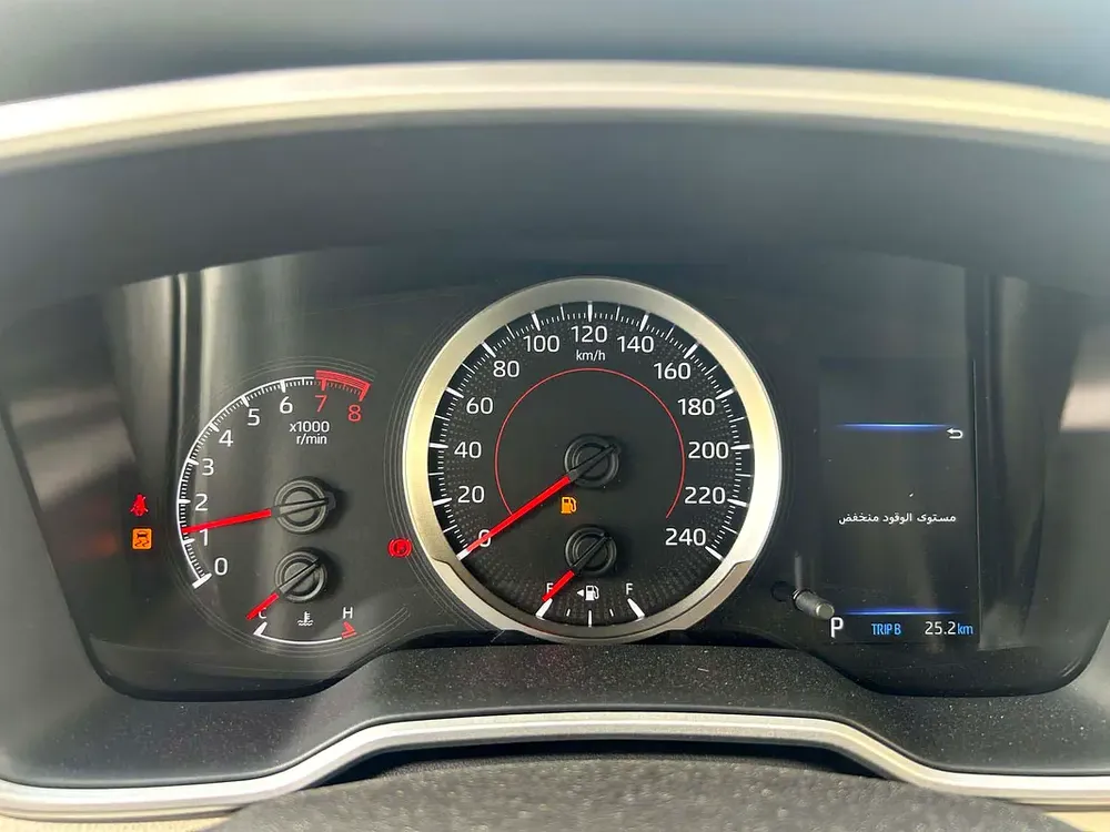 2025 TOYOTA COROLLA GLI 2.0L GCC BRAND NEW 0KM - Image 7