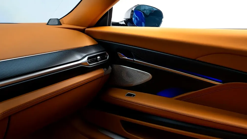 Aston Martin Vanquish - 2026 - GCC Specs - Under Warranty and Service Contract - Image 14