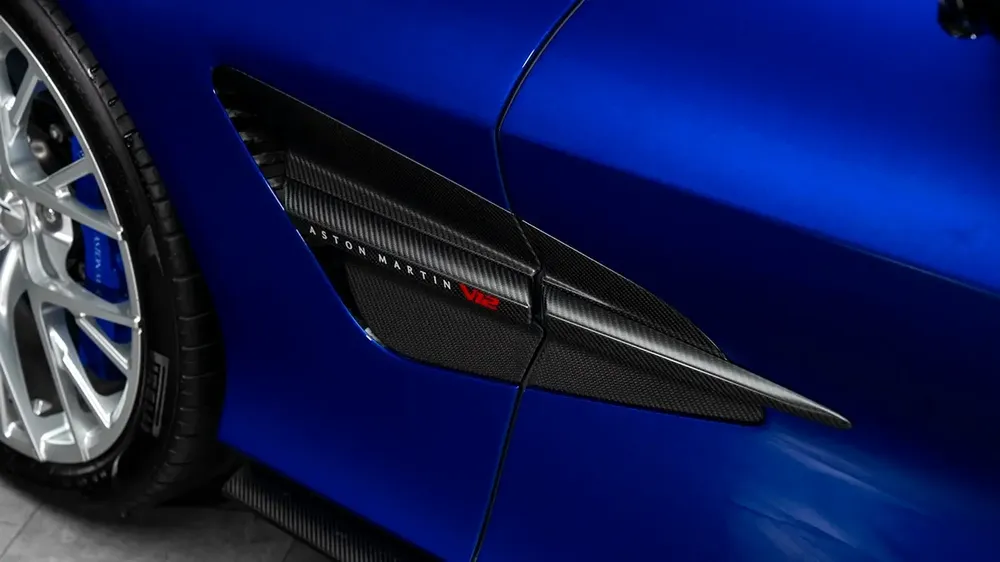 Aston Martin Vanquish - 2026 - GCC Specs - Under Warranty and Service Contract - Image 8