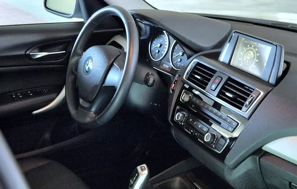 BMW 1-Series 120i 2017 GCC Specs - Excellent Condition! - Image 10