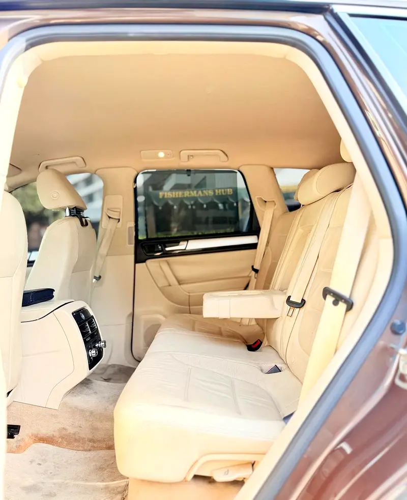 Volkswagen Touareg Highline 2014 | GCC Specs | Pristine Condition - Image 10