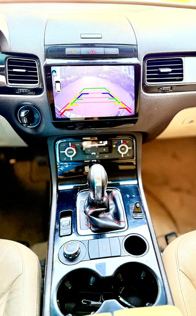 Volkswagen Touareg Highline 2014 | GCC Specs | Pristine Condition - Image 12