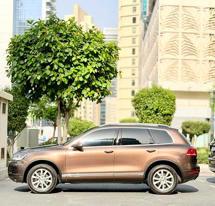 Volkswagen Touareg Highline 2014 | GCC Specs | Pristine Condition - Image 8