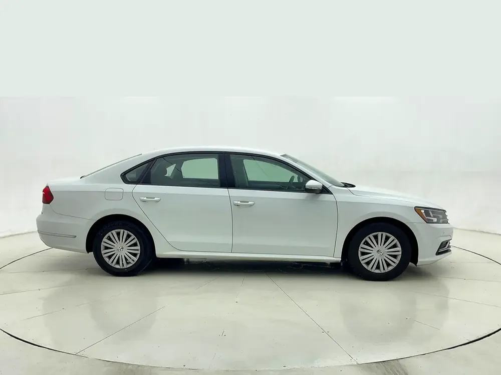 AED 555/month | Free 3 Months Warranty | 30 Day Return | VOLKSWAGEN PASSAT 2018 - Image 5