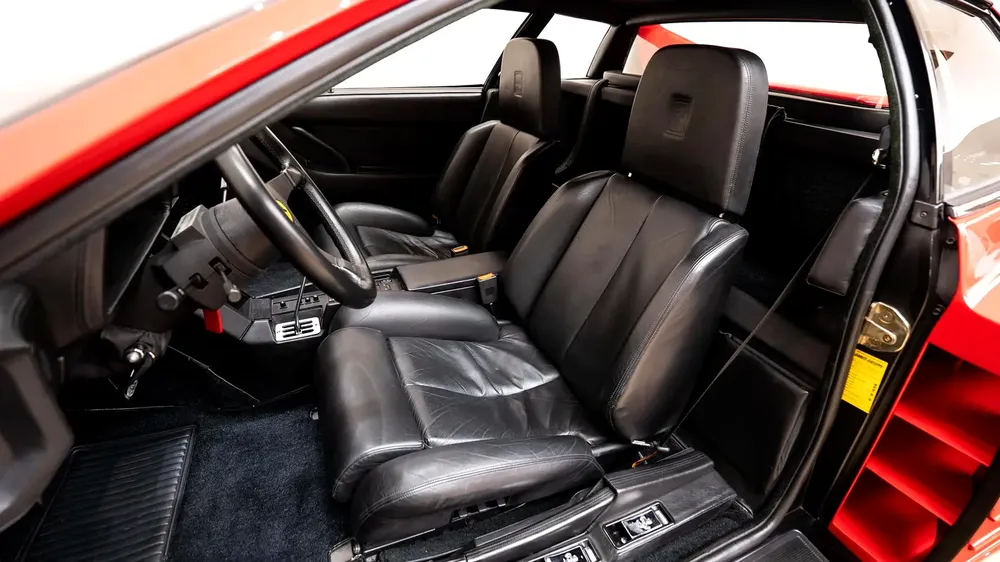 EUROPEAN SPECS | COLLECTOR CAR | NATURALLY ASPIRATED V12 | ACCIDENT-FREE | INVESTMENT-GRADE CLASSIC - Image 14