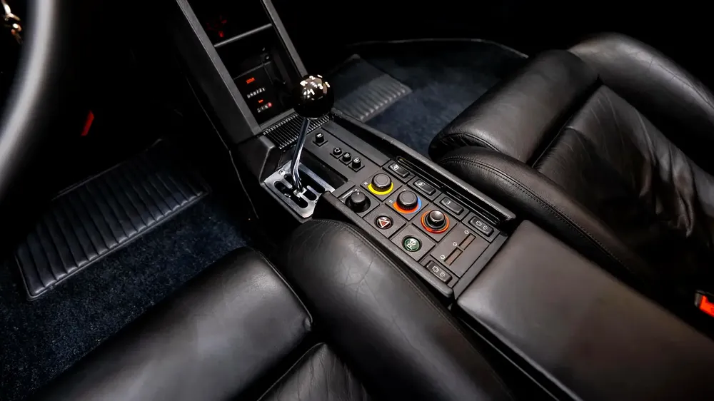 EUROPEAN SPECS | COLLECTOR CAR | NATURALLY ASPIRATED V12 | ACCIDENT-FREE | INVESTMENT-GRADE CLASSIC - Image 15