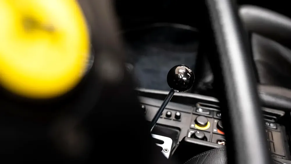 EUROPEAN SPECS | COLLECTOR CAR | NATURALLY ASPIRATED V12 | ACCIDENT-FREE | INVESTMENT-GRADE CLASSIC - Image 16
