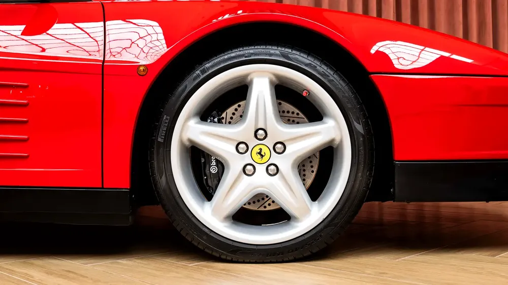 EUROPEAN SPECS | COLLECTOR CAR | NATURALLY ASPIRATED V12 | ACCIDENT-FREE | INVESTMENT-GRADE CLASSIC - Image 9