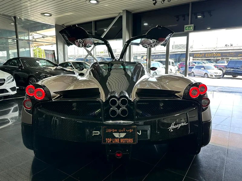 Pagani Huayra, 1 out of 100,Brand New Tyres , Full Service History ,GCC - Image 12