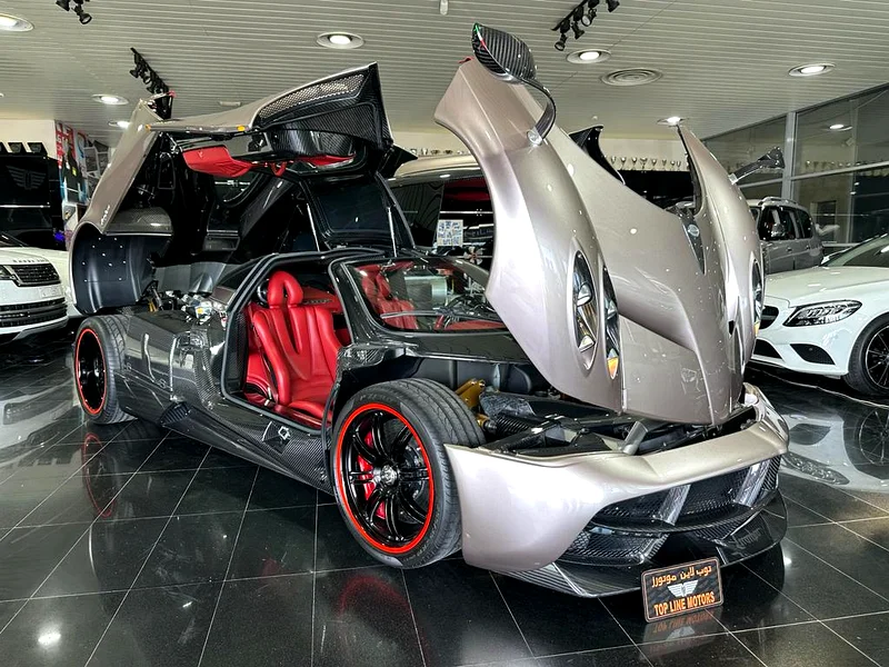 Pagani Huayra, 1 out of 100,Brand New Tyres , Full Service History ,GCC - Image 4