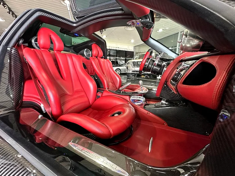 Pagani Huayra, 1 out of 100,Brand New Tyres , Full Service History ,GCC - Image 7