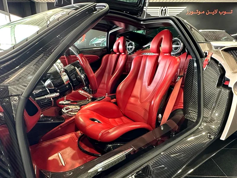 Pagani Huayra, 1 out of 100,Brand New Tyres , Full Service History ,GCC - Image 8