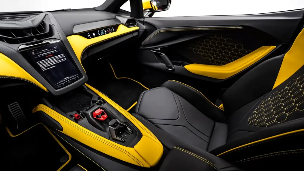 Lamborghini Revuelto 2024 - GCC - Under Warranty - Image 10