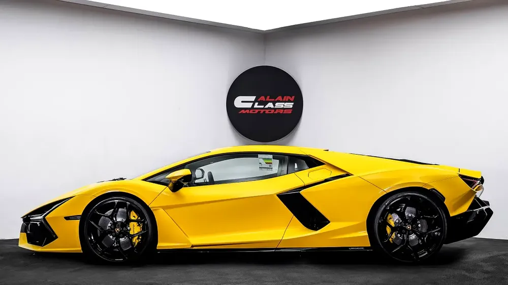 Lamborghini Revuelto 2024 - GCC - Under Warranty - Image 13