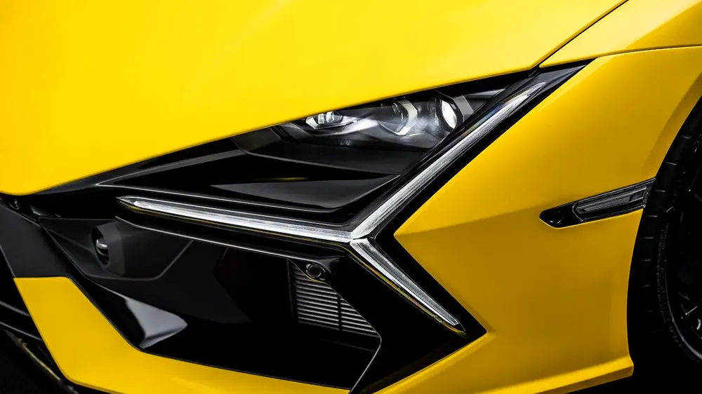 Lamborghini Revuelto 2024 - GCC - Under Warranty - Image 5