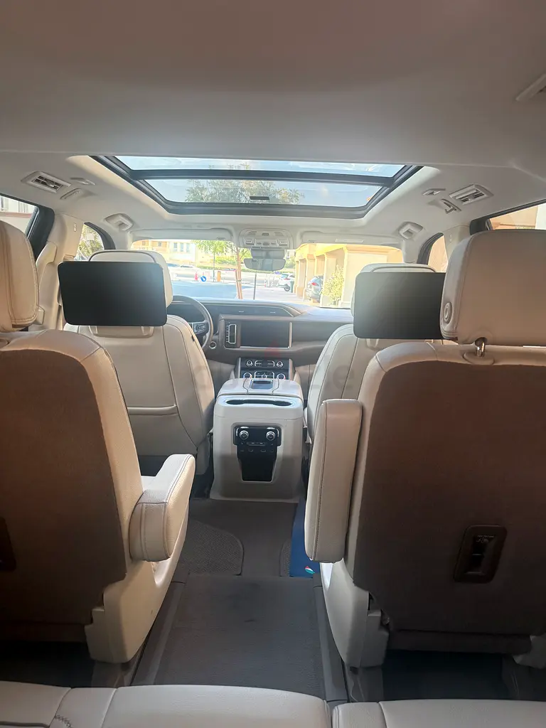 GMC Yukon Denali 2023 | GCC Specs | Low Mileage | Fully Loaded - Image 7