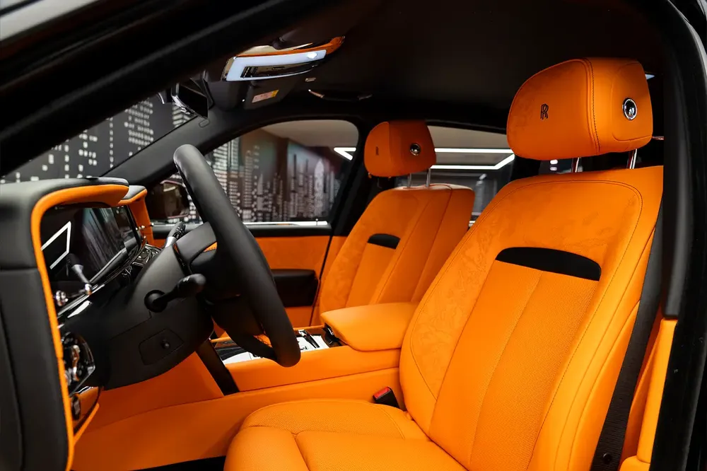 ROLLS ROYCE | CULLINAN BLACK BADGE | GCC SPECS | DEALER WARRANTY + SERVICE CONTRACT - Image 11