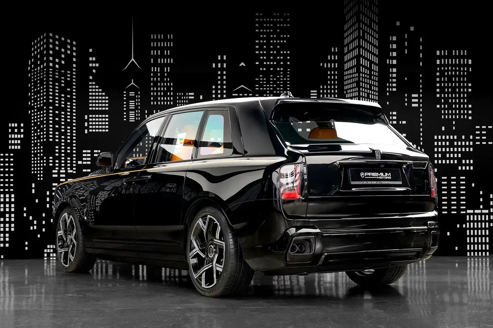 ROLLS ROYCE | CULLINAN BLACK BADGE | GCC SPECS | DEALER WARRANTY + SERVICE CONTRACT - Image 4