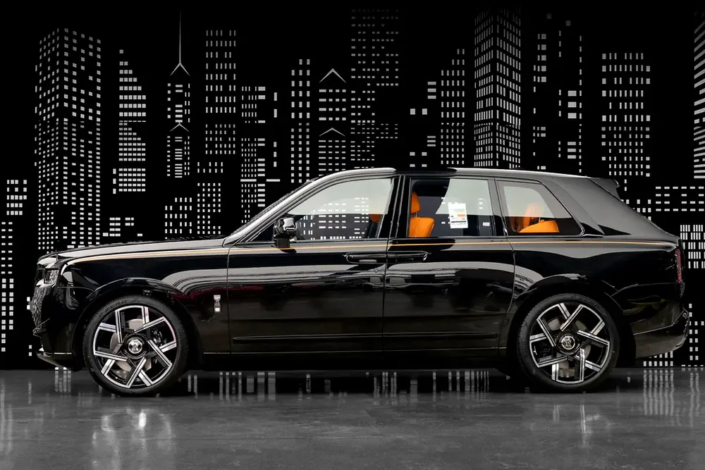 ROLLS ROYCE | CULLINAN BLACK BADGE | GCC SPECS | DEALER WARRANTY + SERVICE CONTRACT - Image 7