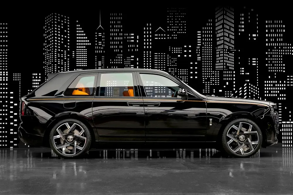 ROLLS ROYCE | CULLINAN BLACK BADGE | GCC SPECS | DEALER WARRANTY + SERVICE CONTRACT - Image 8