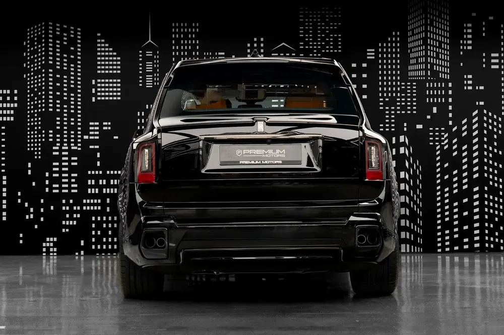ROLLS ROYCE | CULLINAN BLACK BADGE | GCC SPECS | DEALER WARRANTY + SERVICE CONTRACT - Image 9
