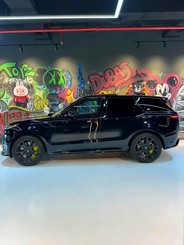 2025 Range Rover Sport SV Edition 2 | Full Carbon | Clean Title | Canadian Spec | Like New - Image 10