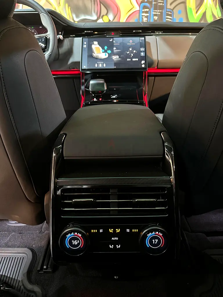 2025 Range Rover Sport SV Edition 2 | Full Carbon | Clean Title | Canadian Spec | Like New - Image 17