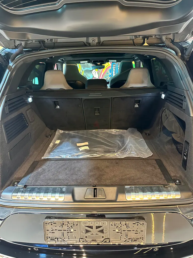 2025 Range Rover Sport SV Edition 2 | Full Carbon | Clean Title | Canadian Spec | Like New - Image 19