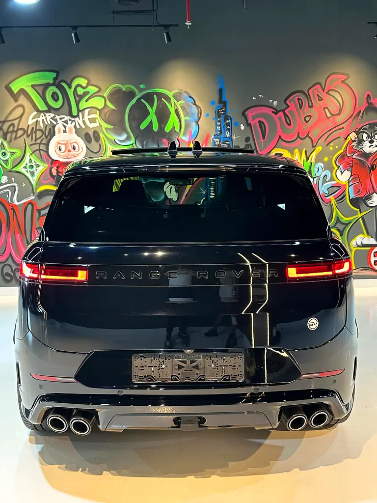 2025 Range Rover Sport SV Edition 2 | Full Carbon | Clean Title | Canadian Spec | Like New - Image 4