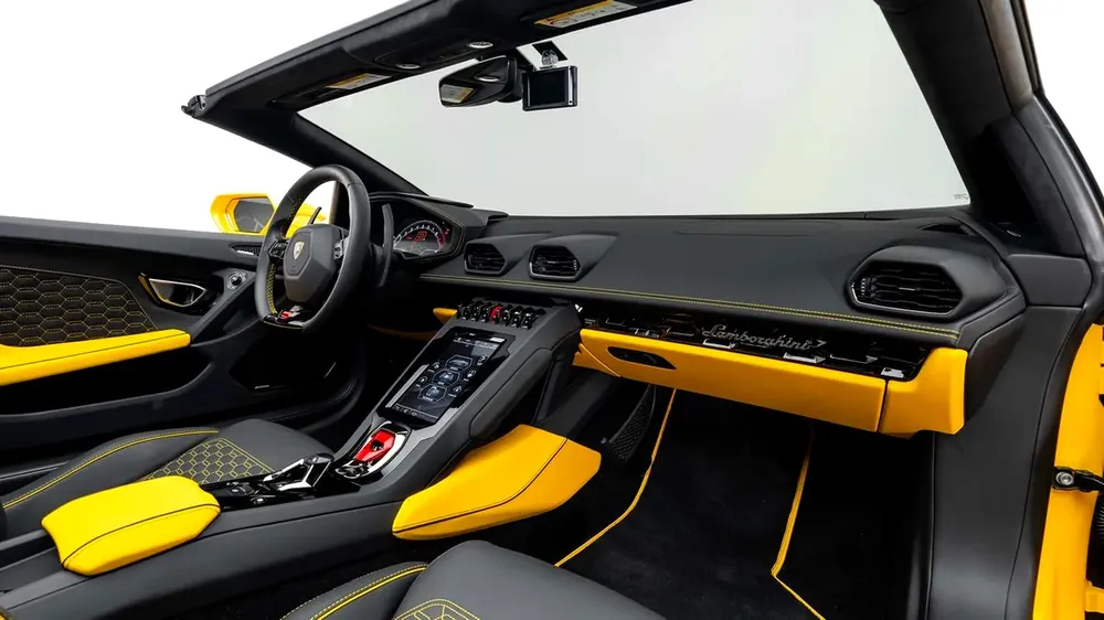Lamborghini Huracan EVO Spyder RWD - 2023 - Korean Specs - Image 12