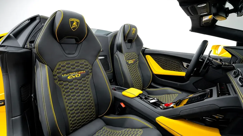 Lamborghini Huracan EVO Spyder RWD - 2023 - Korean Specs - Image 14