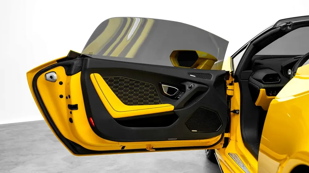 Lamborghini Huracan EVO Spyder RWD - 2023 - Korean Specs - Image 7