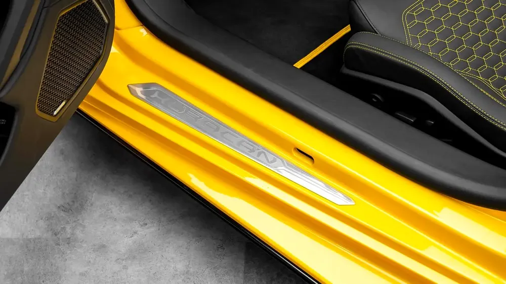 Lamborghini Huracan EVO Spyder RWD - 2023 - Korean Specs - Image 8