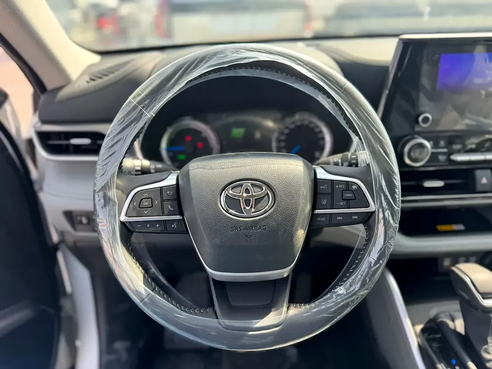 TOYOTA HIGLANDER GLE 2025 GCC 2.5L HEV - Image 8