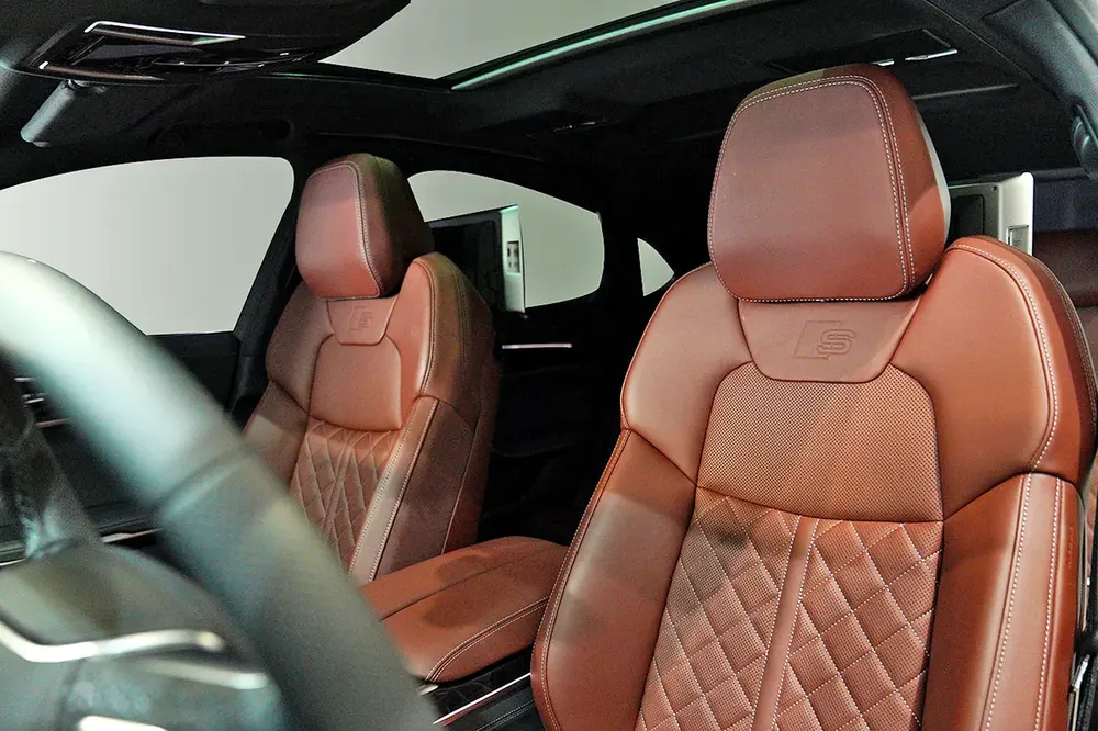 Audi A8 55 TFSI Quattro - 2022 - Image 6