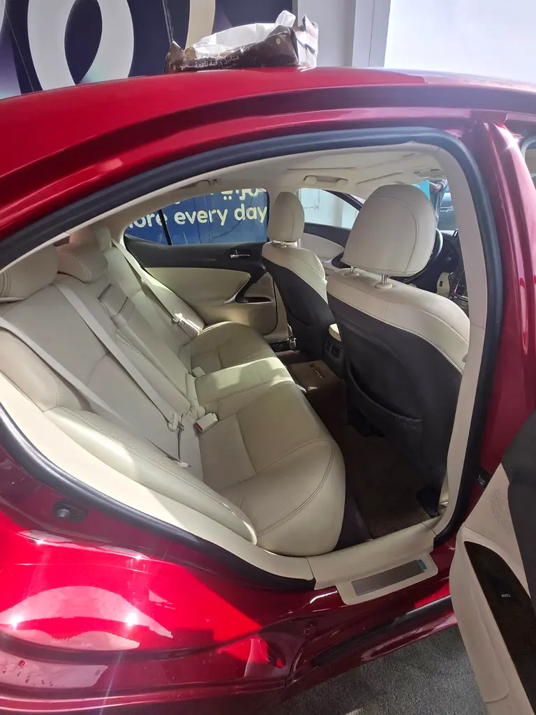 Lexus IS 300 * Immaculate Condition 2013 * - Image 5