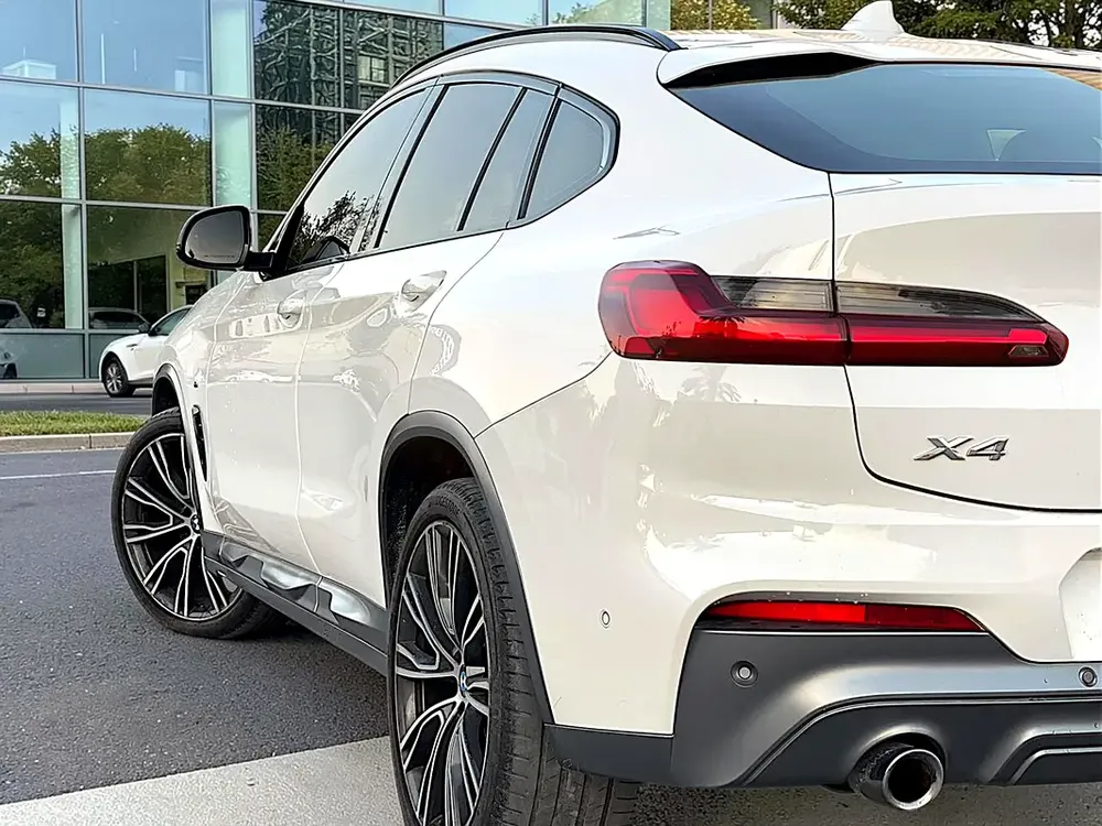 AED 1586 P.M | BMW X4 xDrive30i M Sport 2019 GCC Specs - Image 5