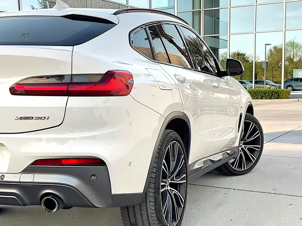 AED 1586 P.M | BMW X4 xDrive30i M Sport 2019 GCC Specs - Image 6