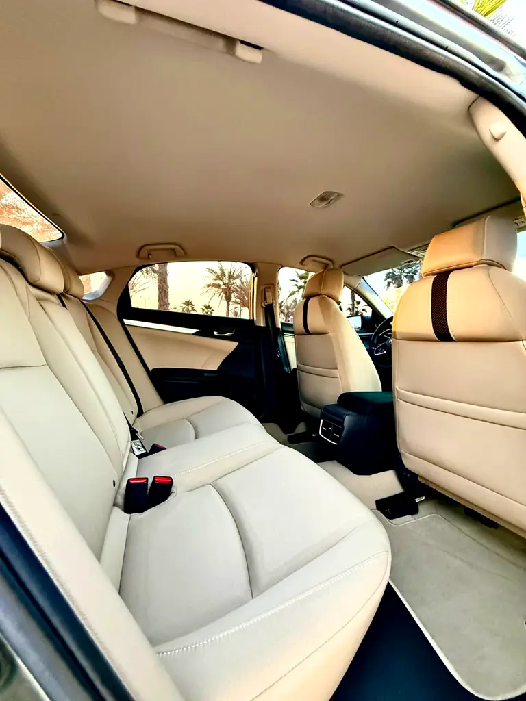 Honda Civic 2021 LXi - GCC Specs - Excellent Condition - Image 13
