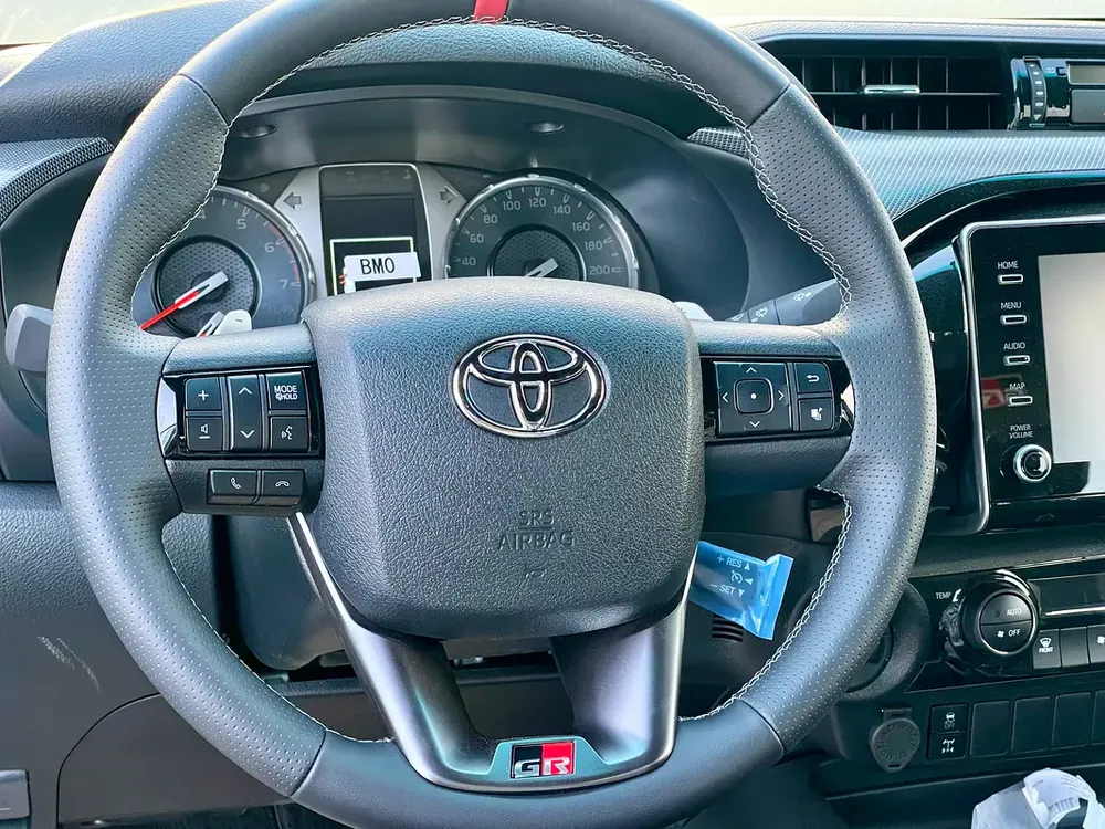 2026 Toyota Hilux GR Sport petrol - GCC S - Image 17
