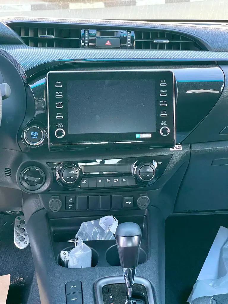 2026 Toyota Hilux GR Sport petrol - GCC S - Image 18