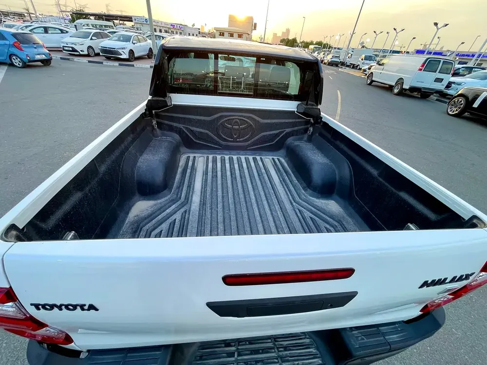 2026 Toyota Hilux GR Sport petrol - GCC S - Image 7