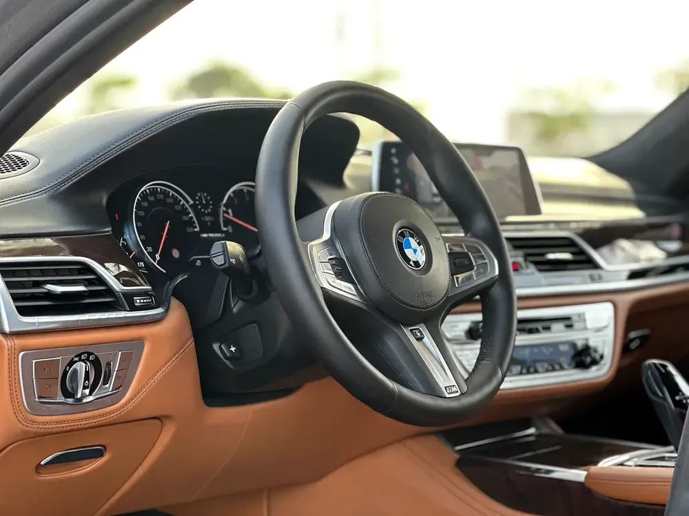 BMW 760Li xDrive M Sport 2018 (GCC – Low Mileage – M Sport Package – Excellent Condition) - Image 10