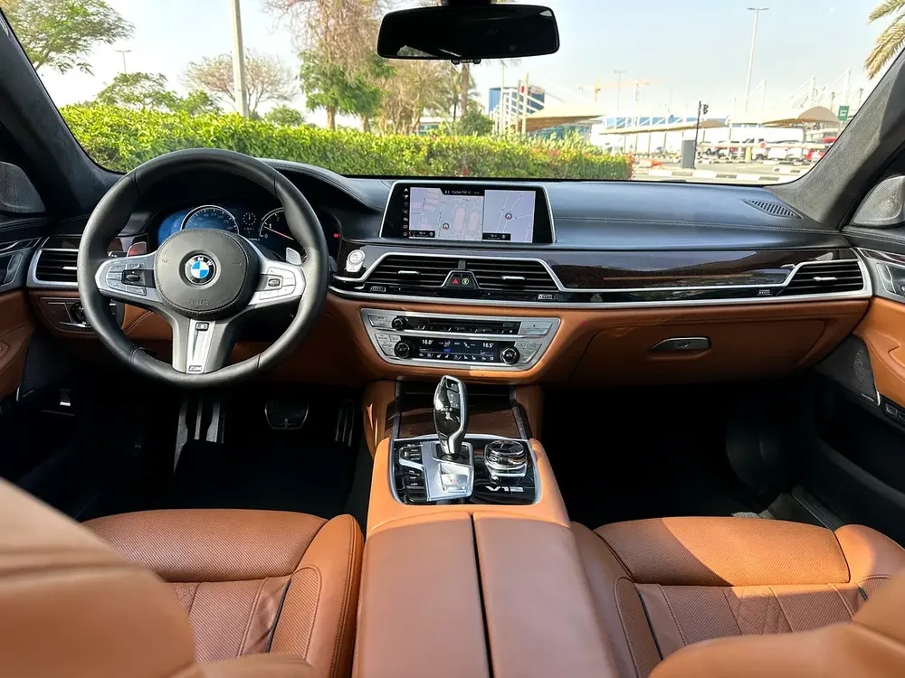 BMW 760Li xDrive M Sport 2018 (GCC – Low Mileage – M Sport Package – Excellent Condition) - Image 12