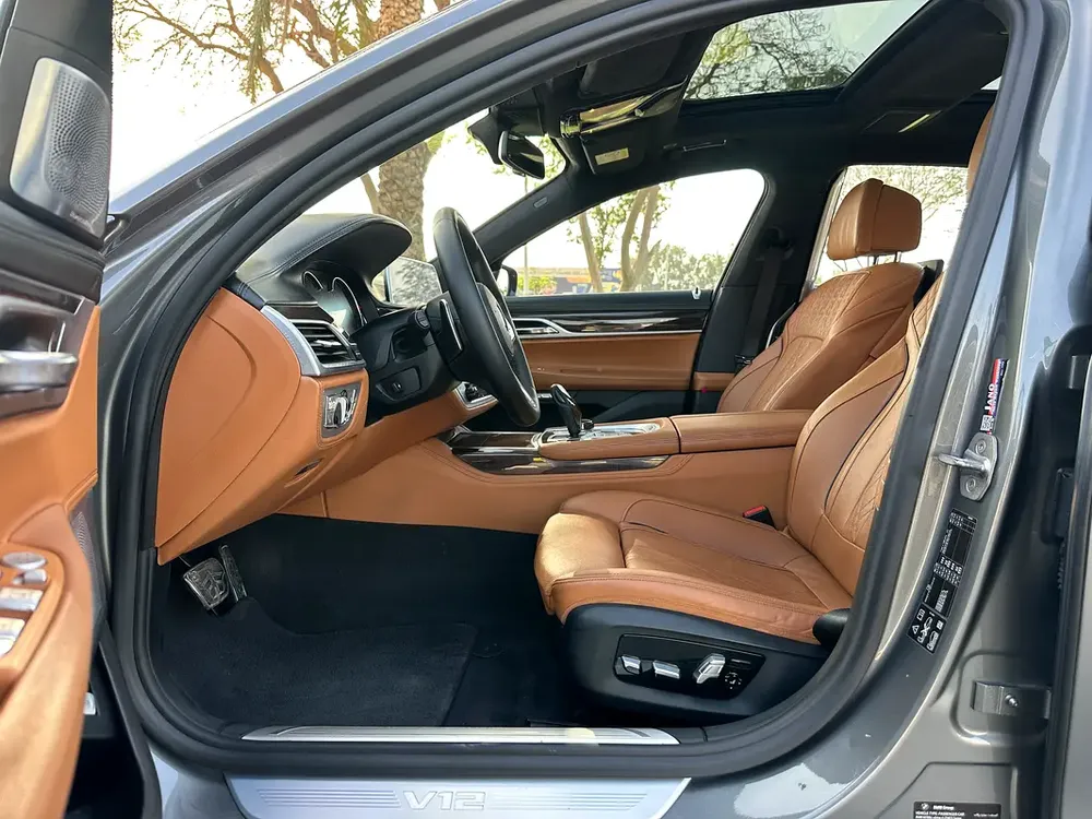 BMW 760Li xDrive M Sport 2018 (GCC – Low Mileage – M Sport Package – Excellent Condition) - Image 14