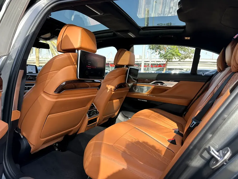 BMW 760Li xDrive M Sport 2018 (GCC – Low Mileage – M Sport Package – Excellent Condition) - Image 16